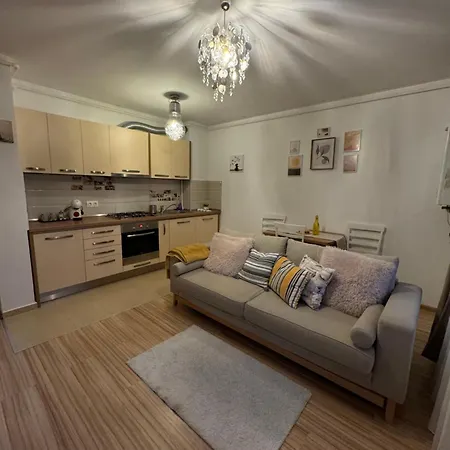 Corni Apartment